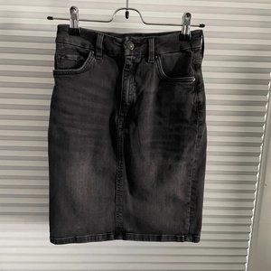 H&M Denim Pencil Skirt